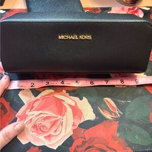 Michael Kors Black Leather make up or electronic bag